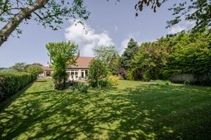 Gardens- click for photo gallery